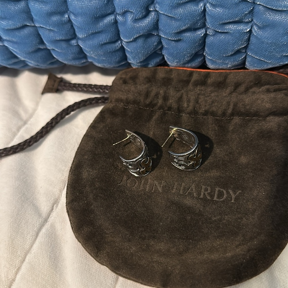 John Hardy Dayak Saddle Hoop Earrings - Sterling 925  Gold 22k - Picture 2 of 3